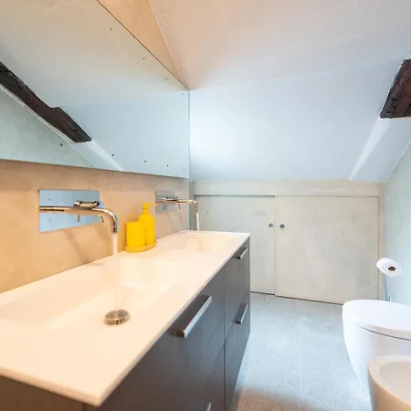 House With Terrace *