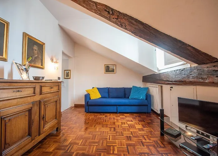 House With Terrace شقة