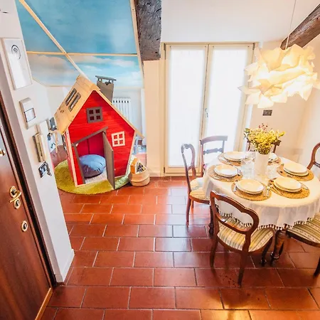 House With Terrace *