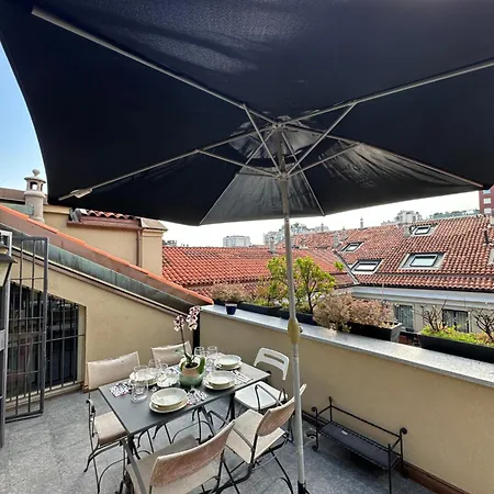 Apartment House With Terrace Turin
